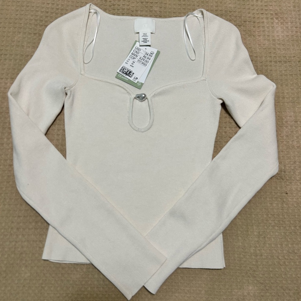 H&M Cream Long Sleeve Top